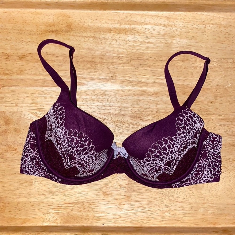 Victoria’s Secret Body by Victoria Lined Demi Bra 32D